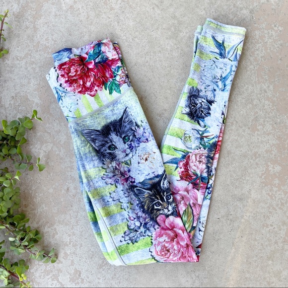 Niyama Sol Pants - Niyama Sol Cat-Tastic Cropped Cat Floral Leggings